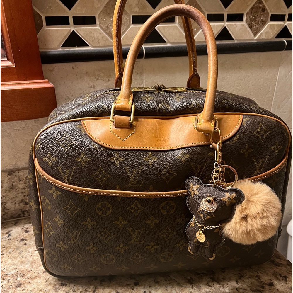 Authentic Louis Vuitton Handbag VI 1918